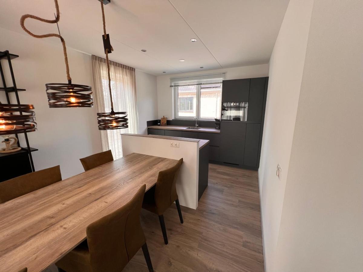 Luxe Villa Op Vakantiepark De Koorn-Aar Den Burg Kültér fotó