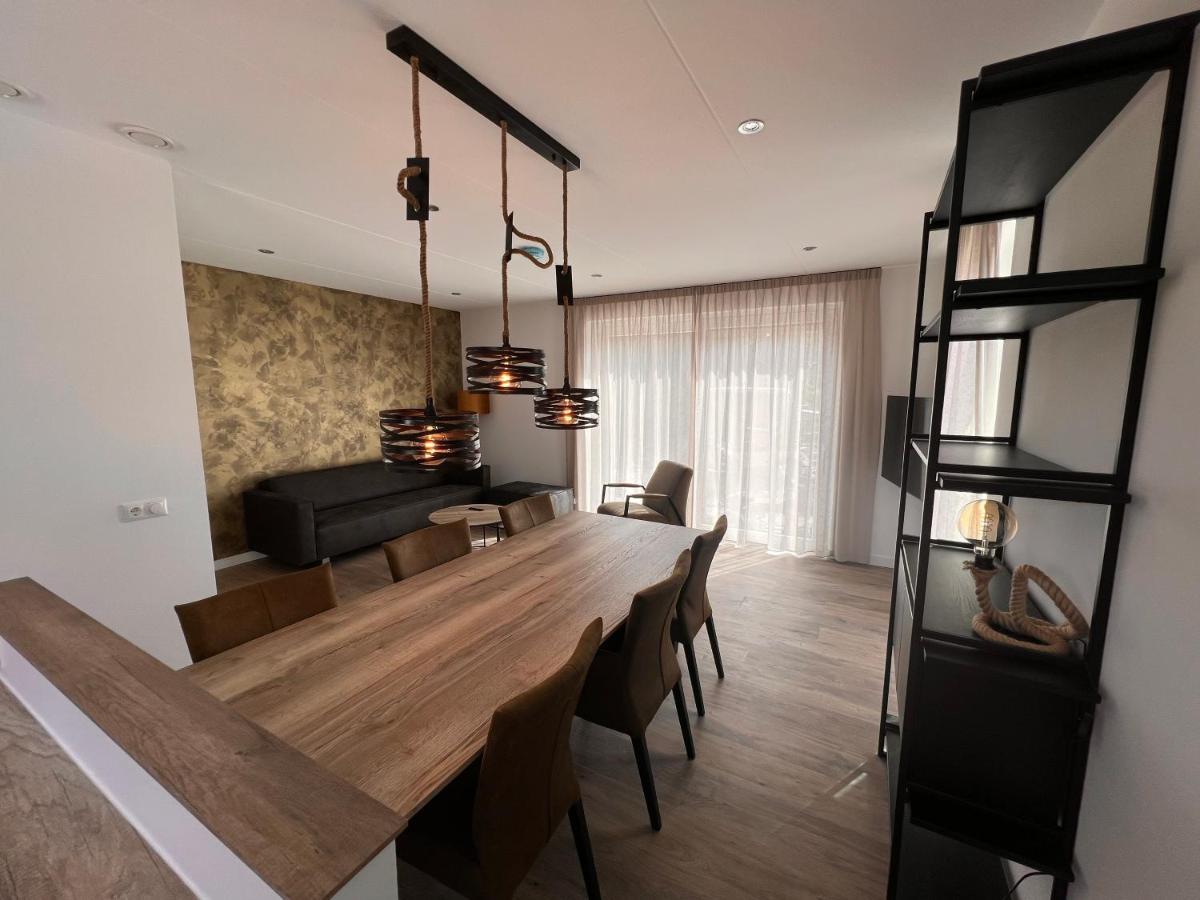 Luxe Villa Op Vakantiepark De Koorn-Aar Den Burg Kültér fotó